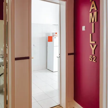 Daniela's Central 304